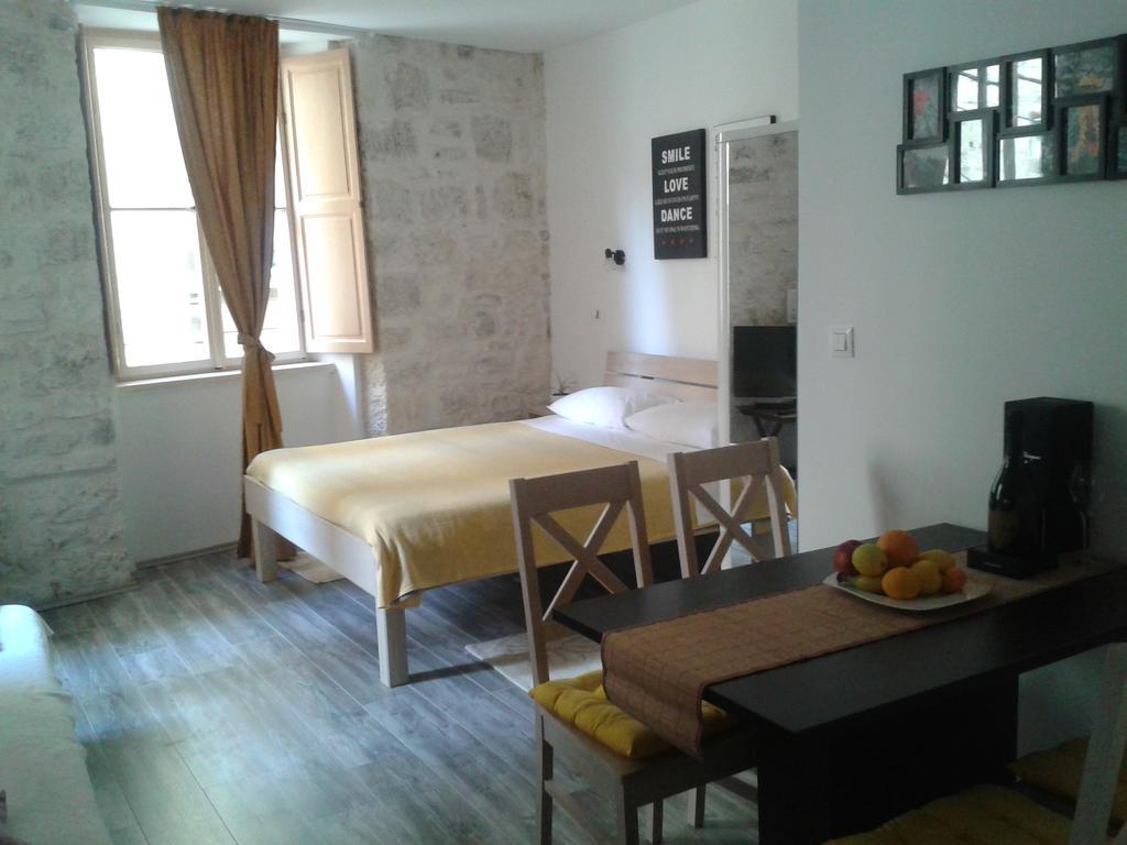 Apartments Mila Split Szoba fotó