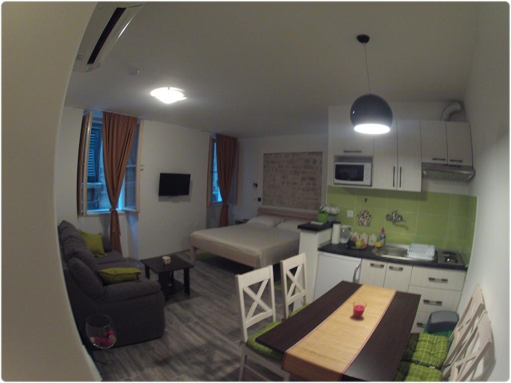 Apartments Mila Split Szoba fotó